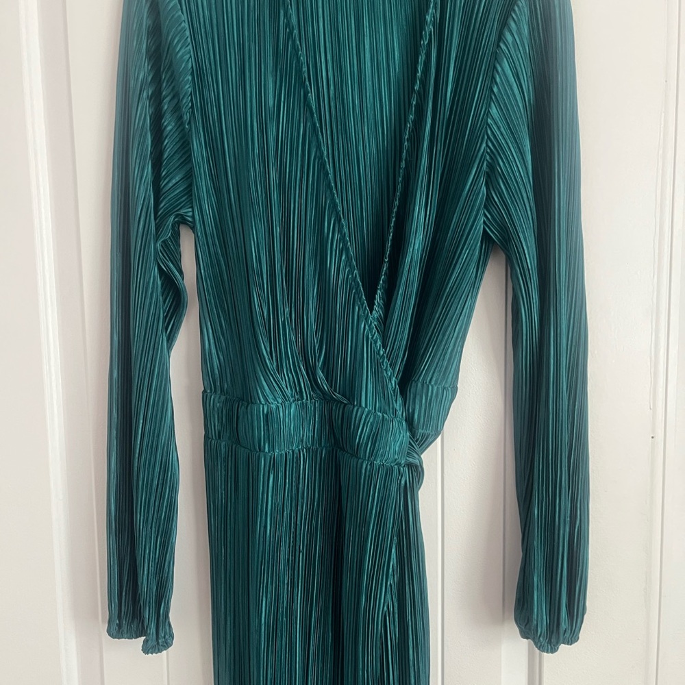 Elegant Teal Pleated Dress - Picture 2 of 10